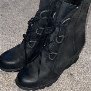 Sorel black Joan of Arc boots